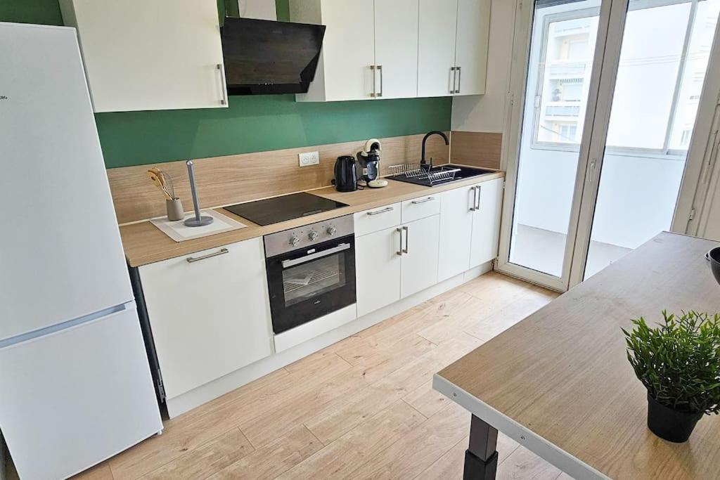 Ferienwohnung C'Est Chez Maurice! 4 Ch Wifi Balcon Parking Free Saint-Etienne  Exterior foto